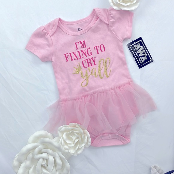 NWT Onsie W/Tule Skirt attached Baby Girls Size 9 Months - Picture 1 of 4